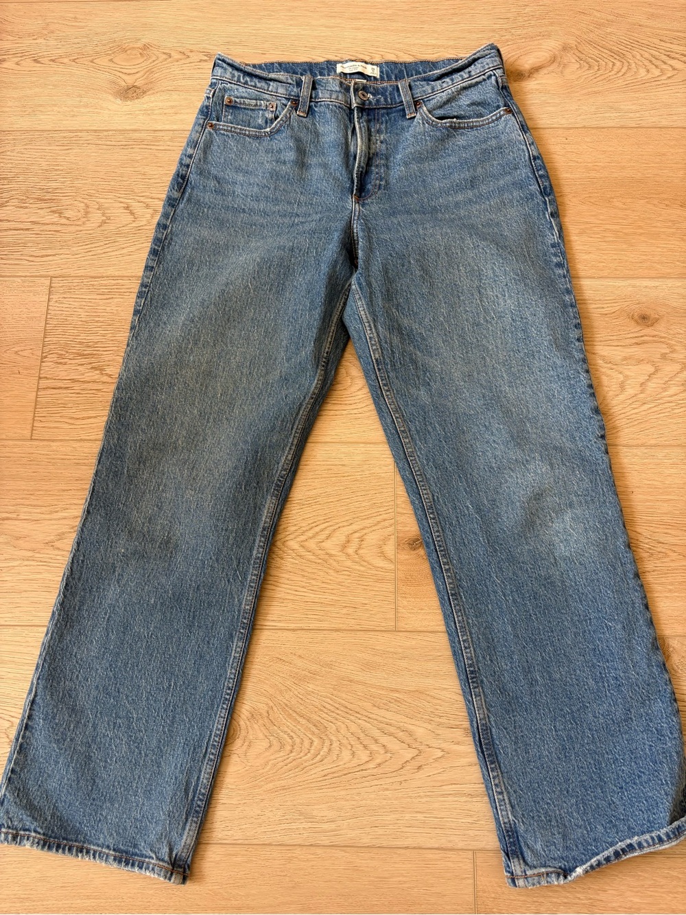 The Baggy Low Rise Jean size 28 curve love